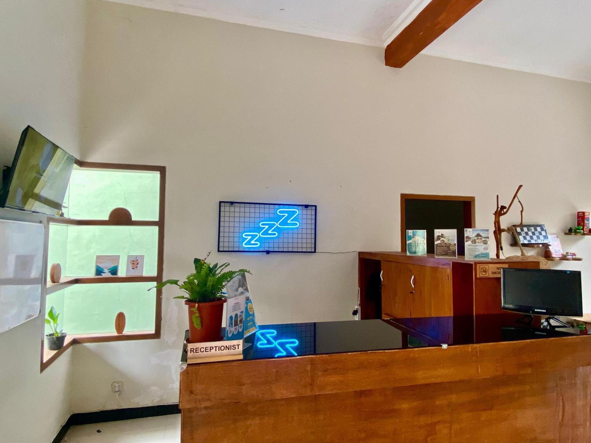 Zzz Hostel Malang Luaran gambar