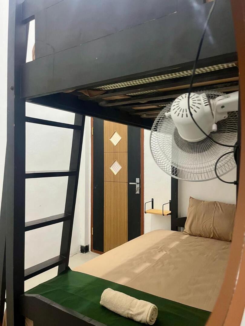 Zzz Hostel Malang Luaran gambar