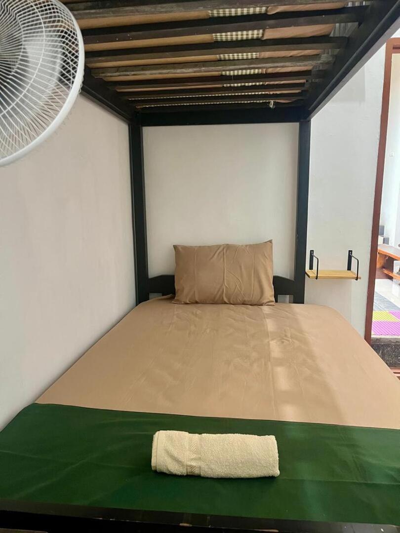 Zzz Hostel Malang Luaran gambar